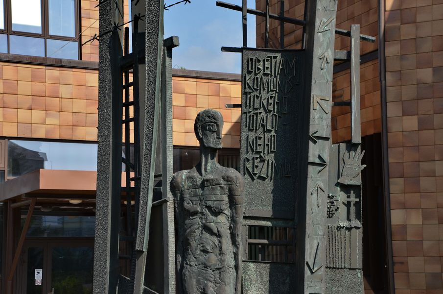 Milan Lukáč - Pamätník politickým väzňom Žilina, detail